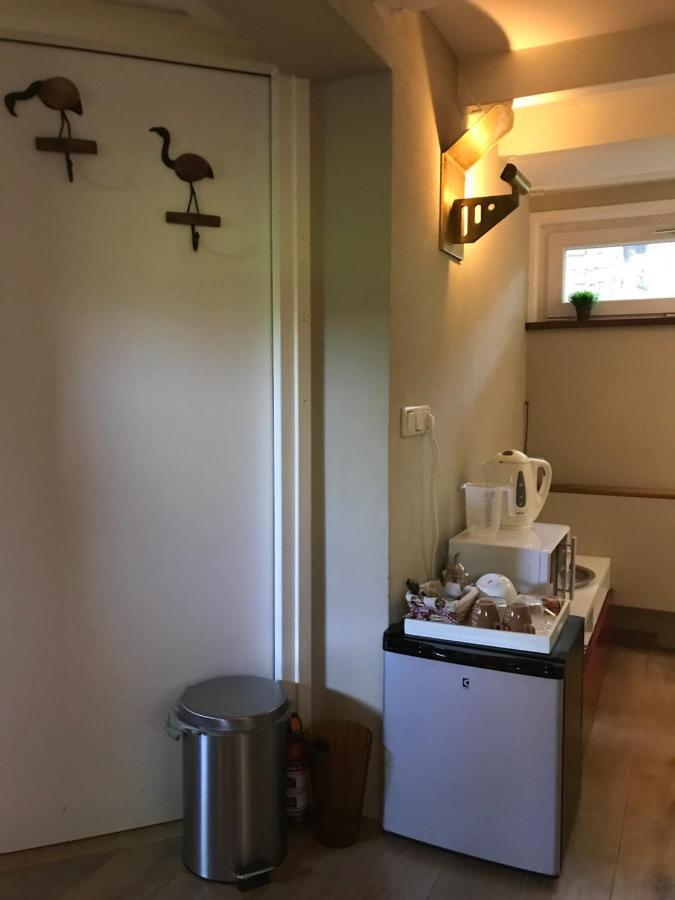Benedenverdieping In Woonboot Met Tuinterras Utrecht Ngoại thất bức ảnh